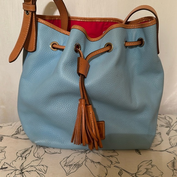 Handbag - Picture 2 of 9